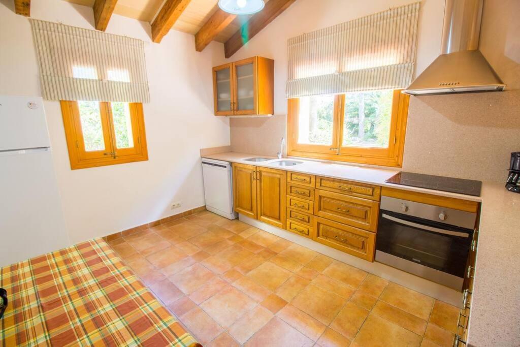 Vakantiehuis Charming With A/c And Wifi