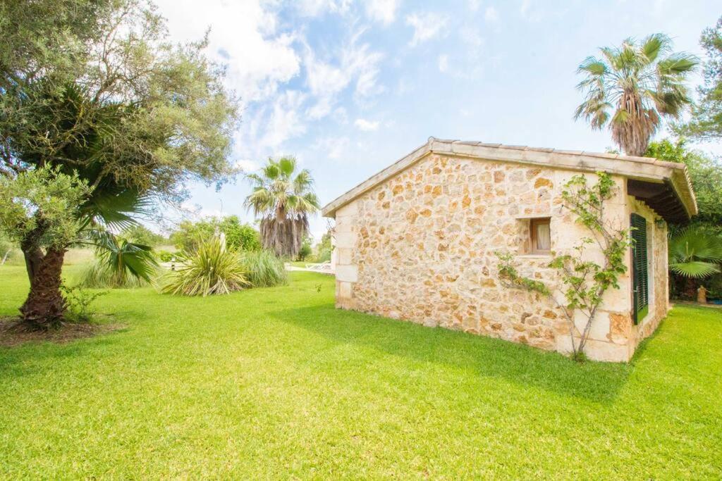 Vakantiehuis Charming With A/c And Wifi *