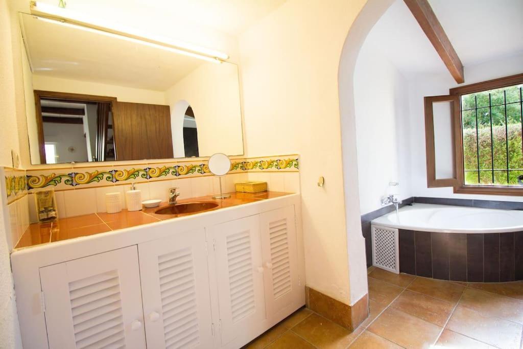 Charming With A/c And Wifi Vakantiehuis