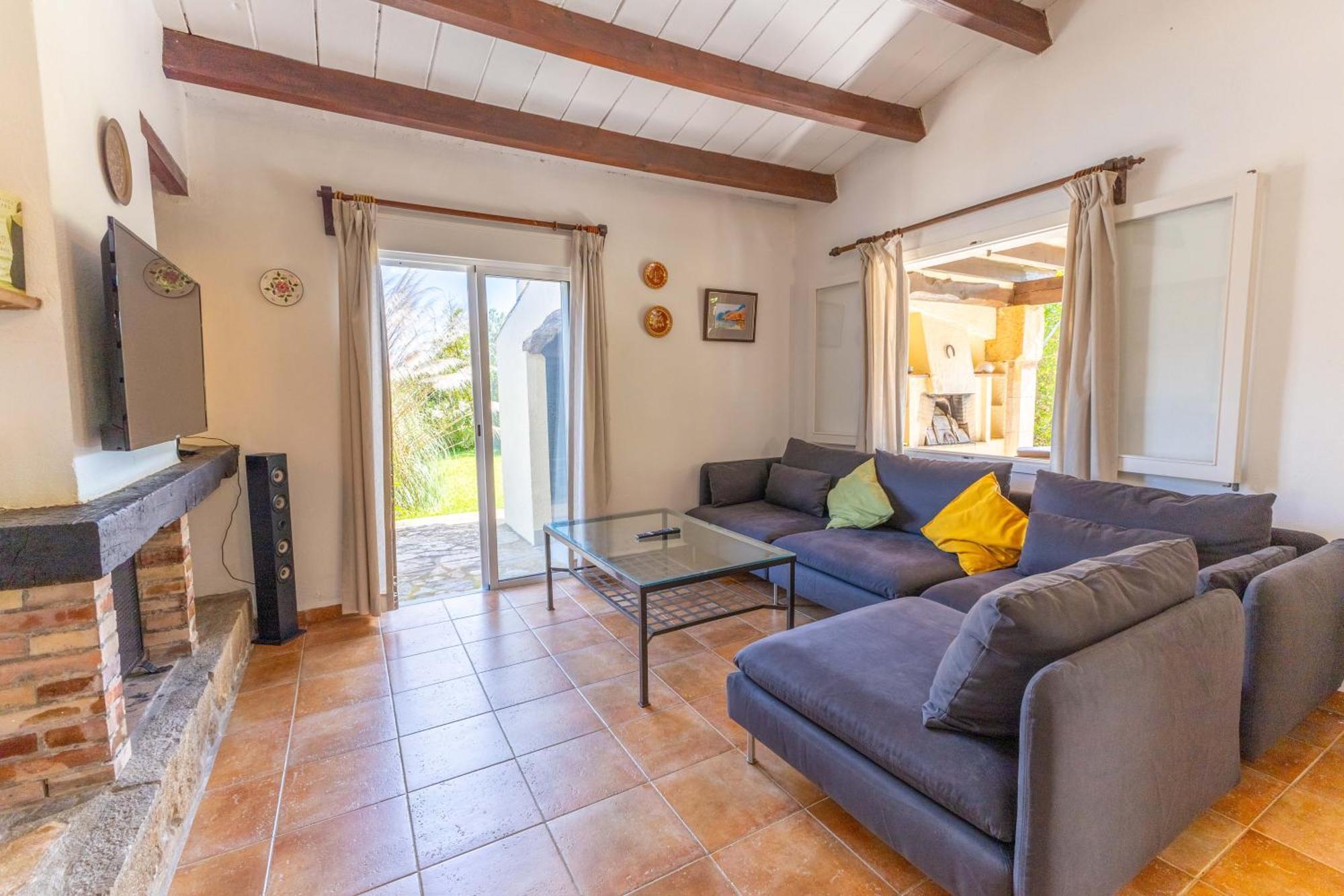 Vakantiehuis Charming With A/c And Wifi *